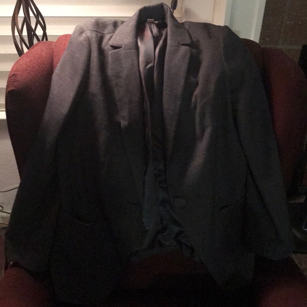 Women’s boyfriend-style blazer/jacket